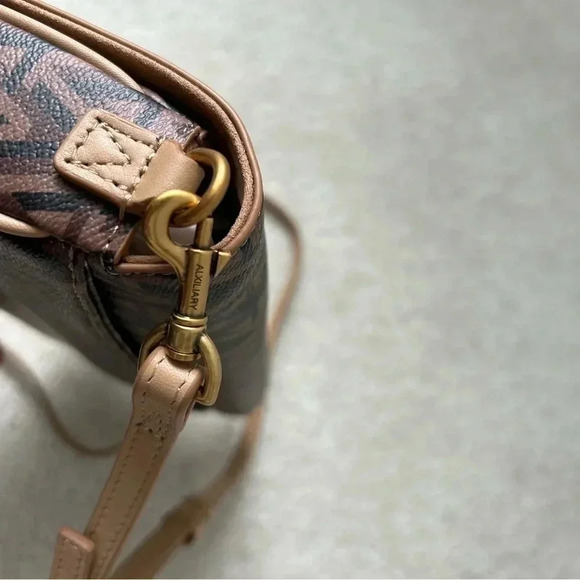 Aritzia Auxiliary monogram crossbody bag - Picture 6 of 12